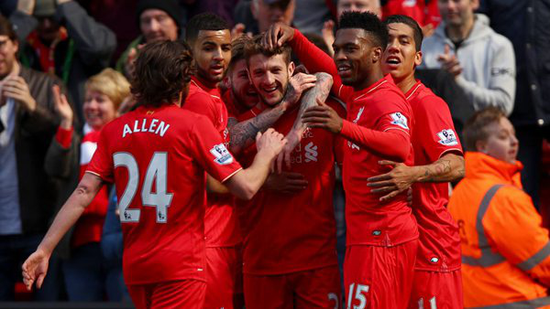 尤文图斯因弗拉霍维奇伤势和薪资问题，被迫考虑续约，但转会市场无明显替代人选，形势艰难。