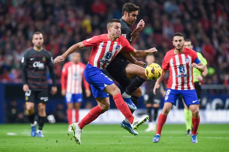 随着多特蒙德2-0，德甲最新积分榜出炉：争冠悬念已经不大了（多特蒙德2-0取胜，德甲积分榜刷新：冠军之争基本明朗）