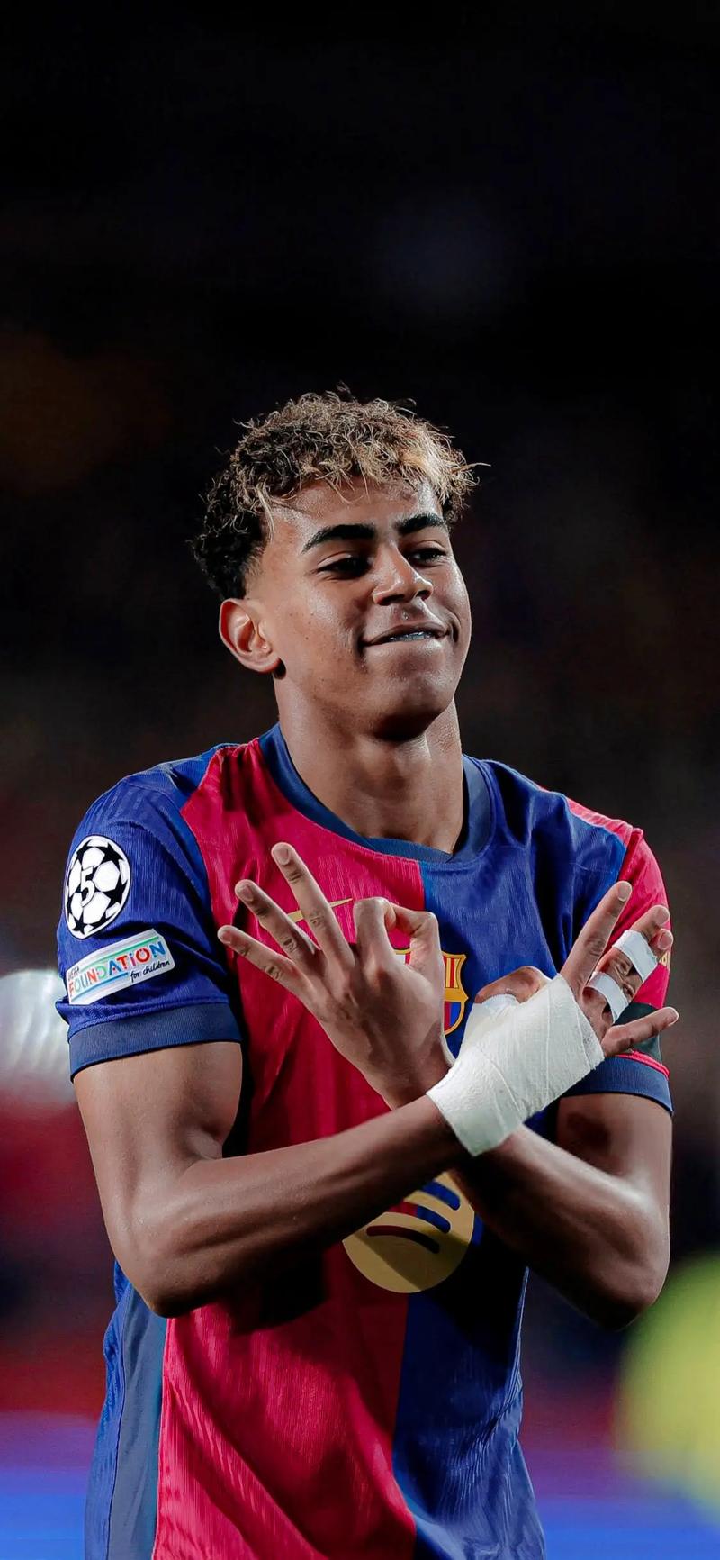 非洲杯战报：迪亚斯破门，卡比制胜，摩洛哥2-0胜科摩罗（非洲杯：迪亚斯先拔头筹，卡比锁定胜局，摩洛哥2-0力克科摩罗）