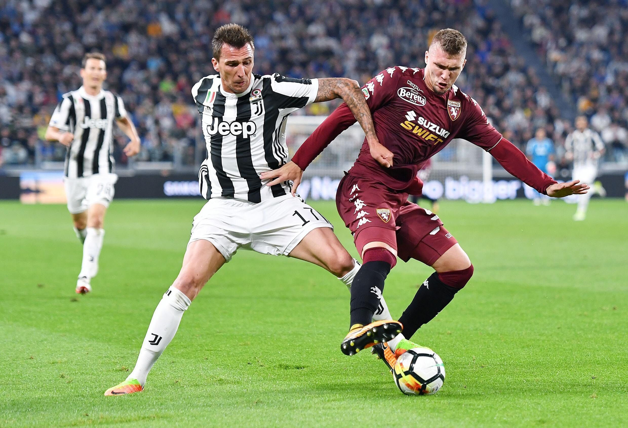 美因茨后卫第9次染红，成为德甲历史被红牌罚下最多的球员（美因茨后卫第9次被罚下，登顶德甲历史红牌榜）