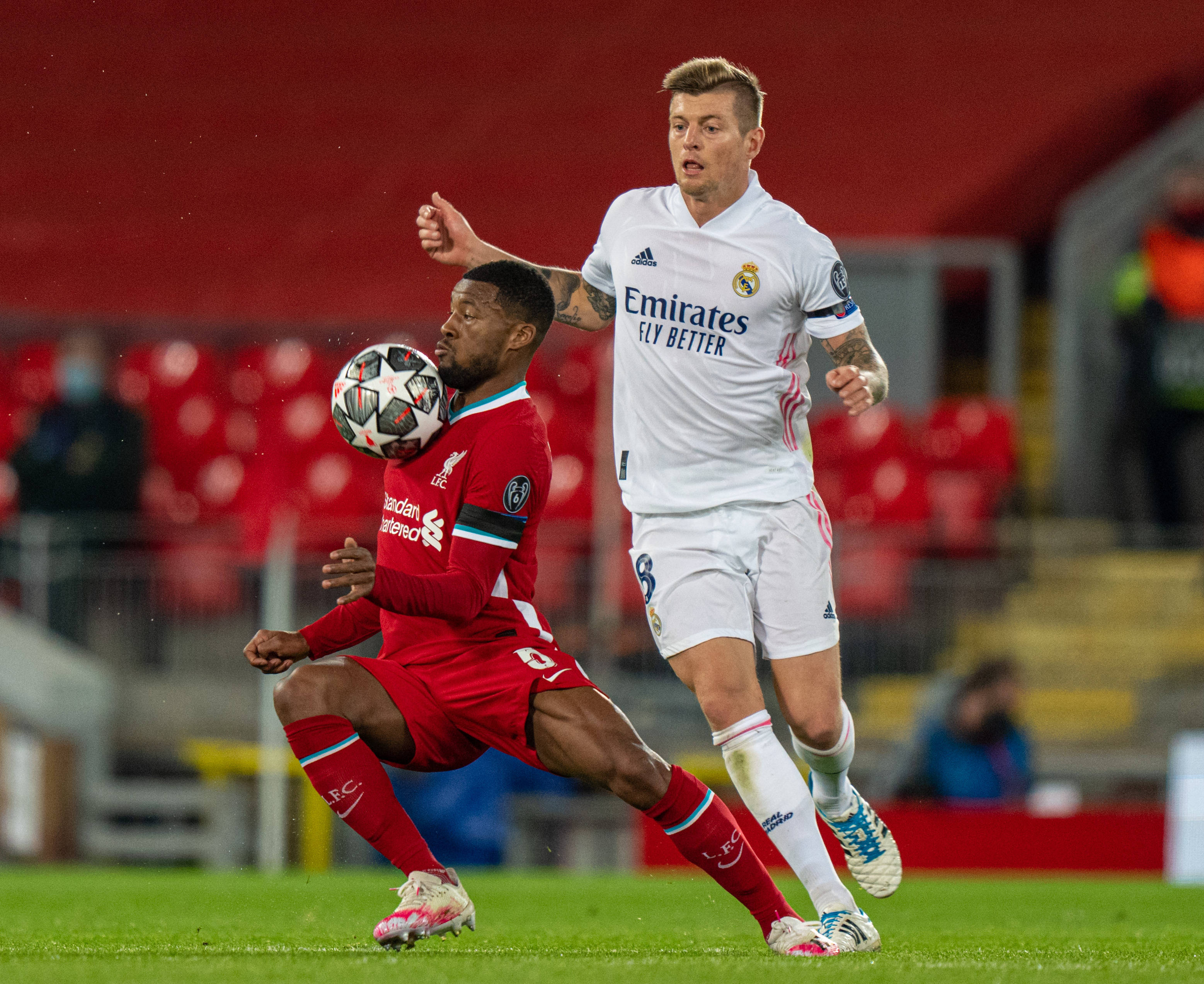 阿什利·科尔打造他心目中最完美的英超后卫（阿什利·科尔定义他心中的英超理想后卫）