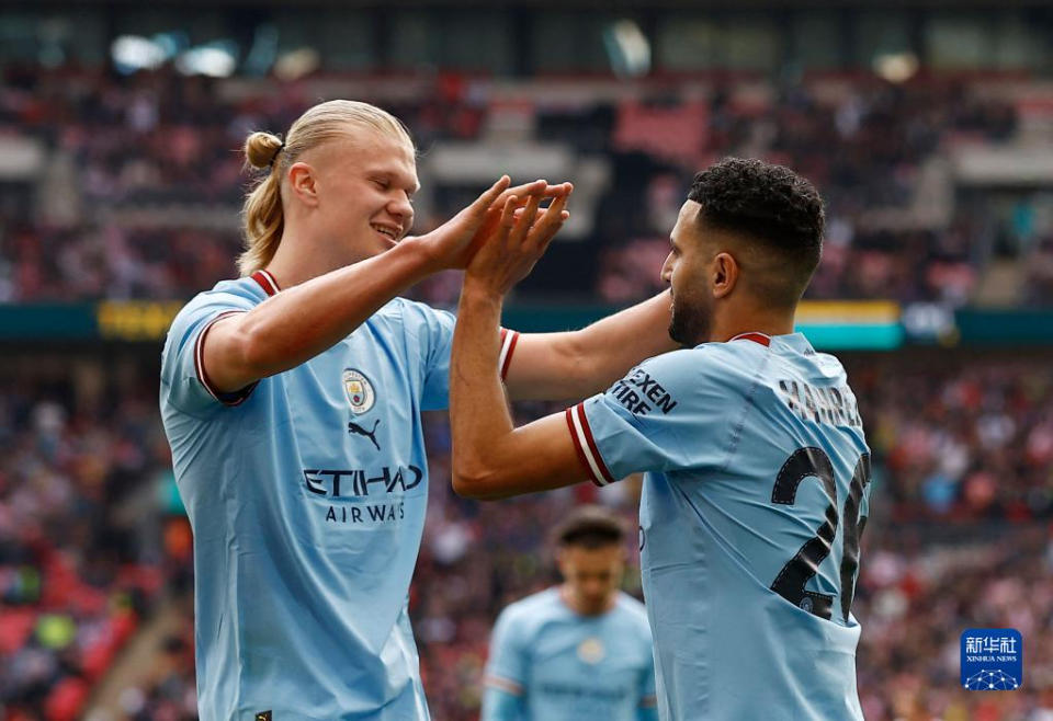 篮球篮网主力球员赛后受媒体采访