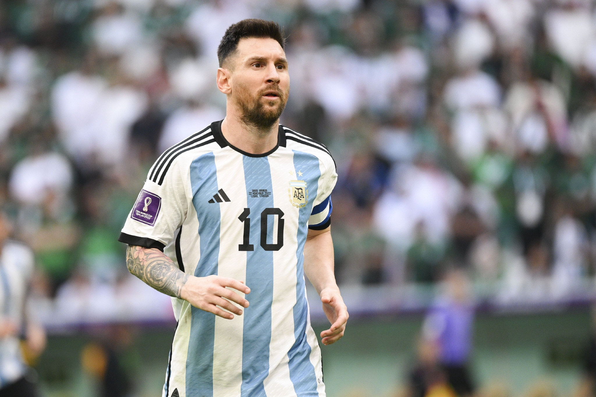 拜仁连续19场德甲主场进球2+，上一次没做到正是对阵勒沃库森（拜仁德甲主场已19连场至少2球，上次未达成的对手正是勒沃库森）