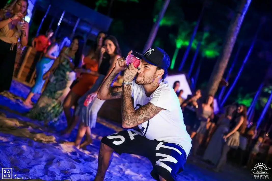 奇兵！泰森15中11轰24分，第三节独砍16分