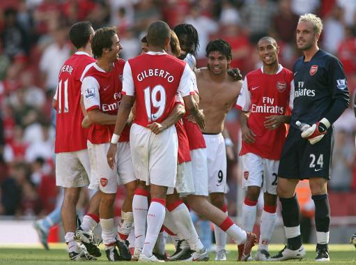 迪亚斯：希望J罗能一直留在国家队，世界杯战葡萄牙目标拿3分（迪亚斯：盼J罗长期留队，世界杯对葡萄牙力争全取三分）