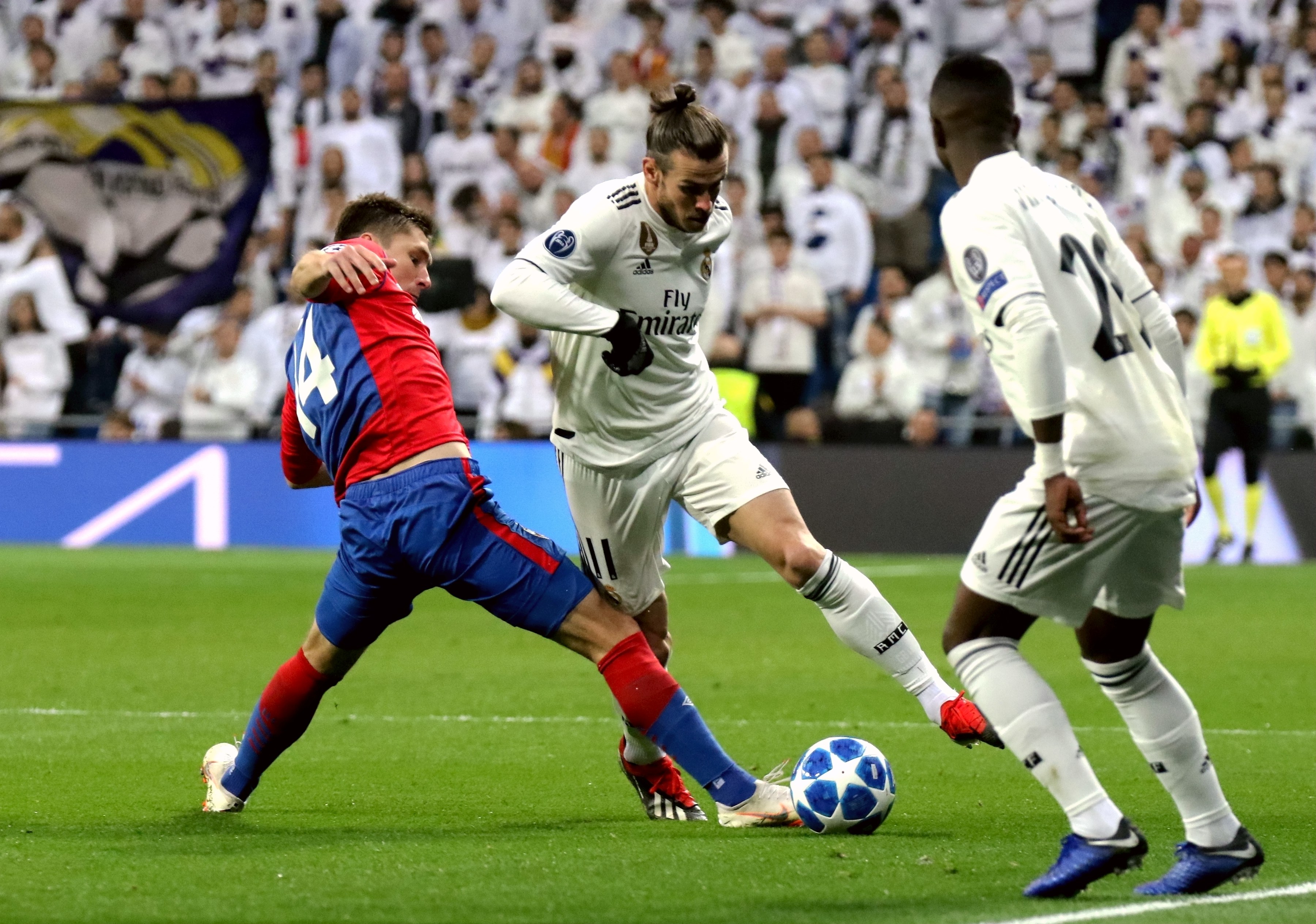 被翻盘，冰岛80分钟后被乌克兰打入两球，连续两届无缘世界杯