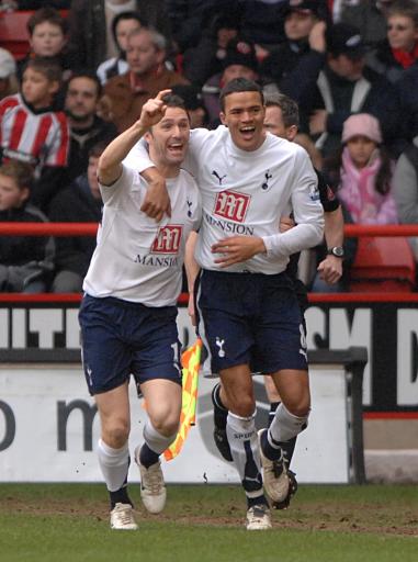 亚精英赛战报：陈威屡献神扑，海港0-0险平柔佛新山仍垫底