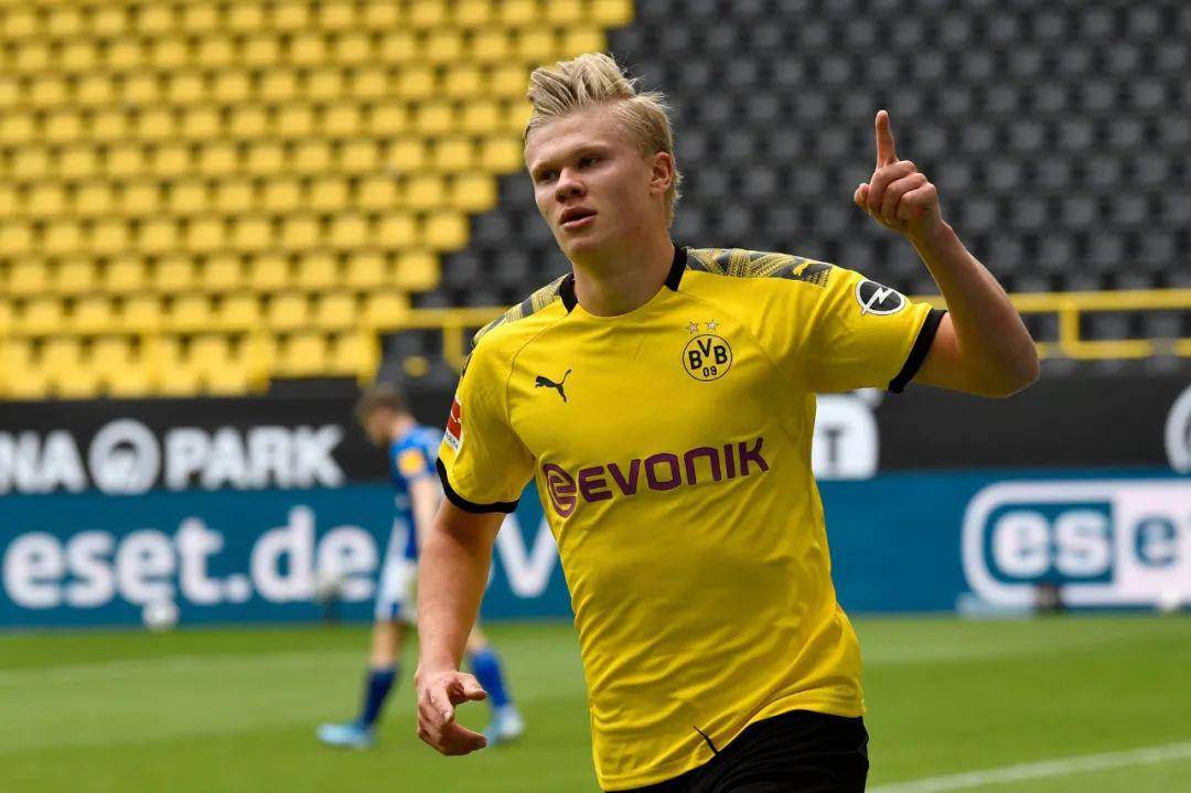 英超半场：米伦科维奇乌龙巴里破门，埃弗顿2-0诺丁汉森林（英超半场战报：米伦科维奇自摆乌龙、巴里建功，埃弗顿2-0领先诺丁汉森林）