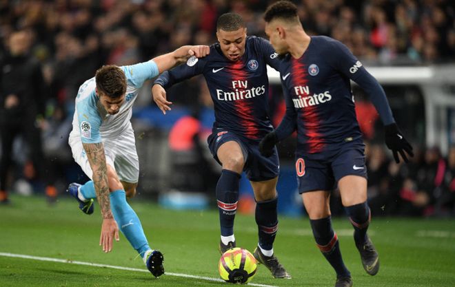 2025／26赛季英超：25分跟切尔西平起平坐！狼队1-4曼联（英超2025／26赛季：曼联4-1狼队，25分追平切尔西）