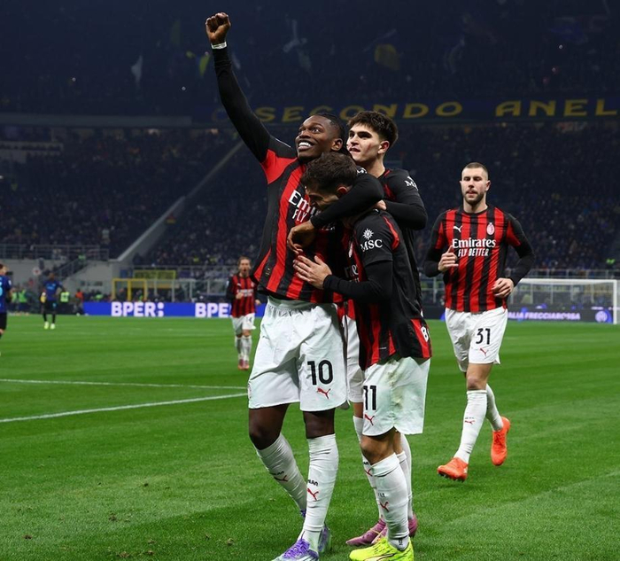 孔蒂：卡拉巴赫是这赛季的欧冠黑马；卢卡库还没做好复出准备（孔蒂称卡拉巴赫是本季欧冠黑马，卢卡库尚未做好复出准备）