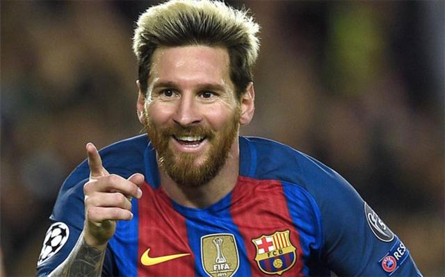 国足备战强度升级，全队深夜加练