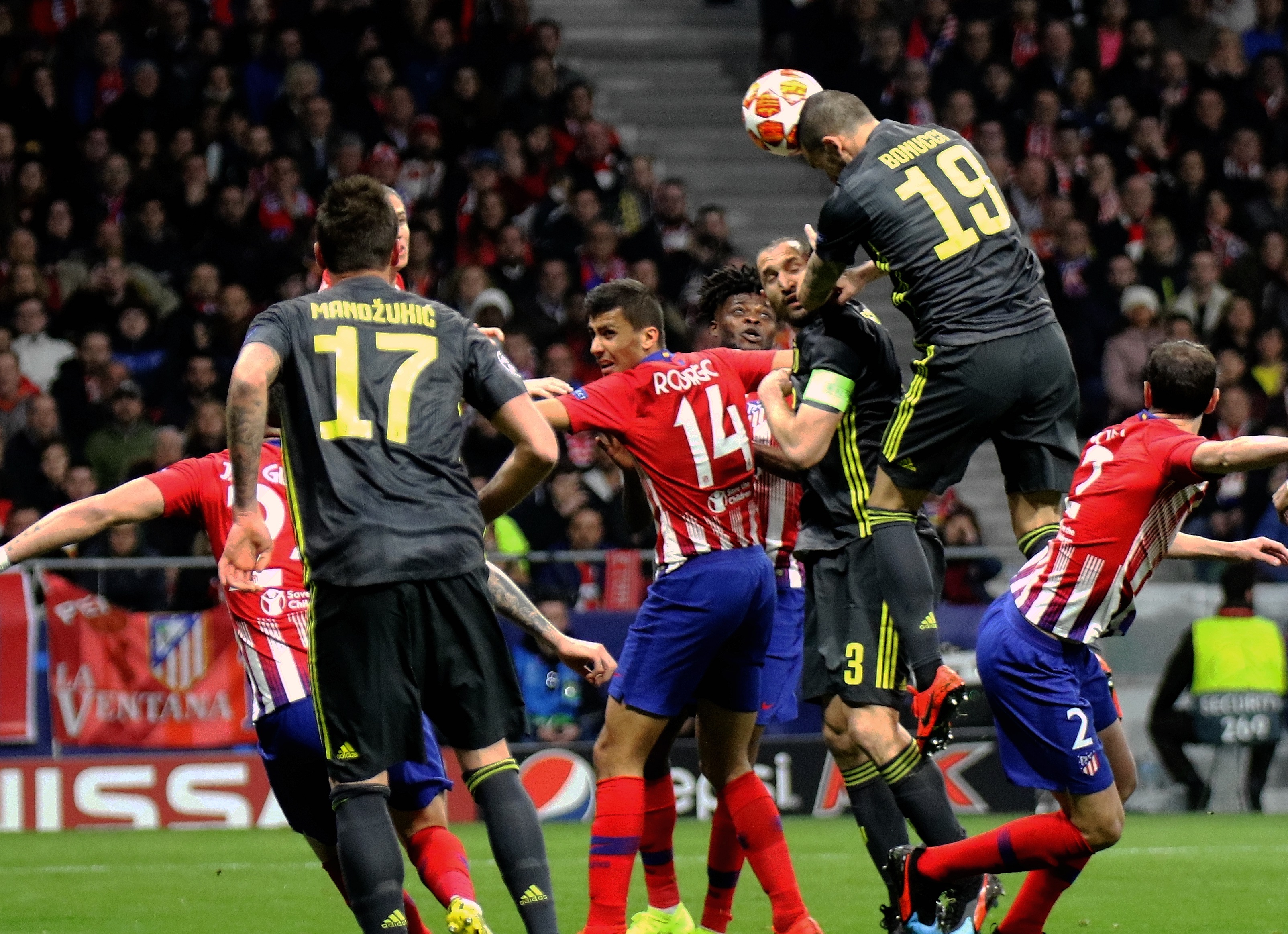 跟队：尤文近期一直在和B席接触，球员不想与曼城续约