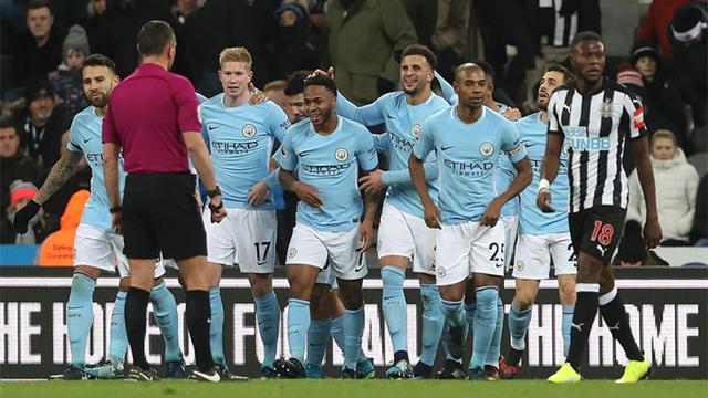 英博收官战以62330人刷新赛季中超上座纪录，比苏超单场最高多1人（英博收官战观众达62,330人，创本赛季中超上座新高，较苏超单场纪录多1人）