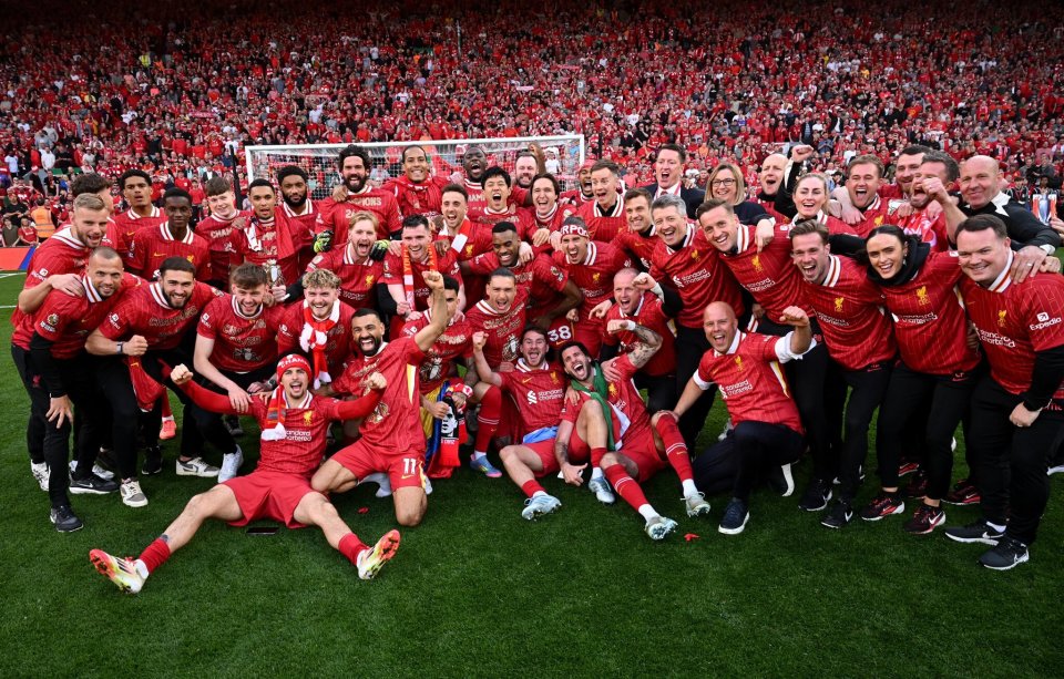 广东队在CBA俱乐部杯首战遭遇惨败，落后山西14分，外援表现不佳，失误频繁，防守被压制。